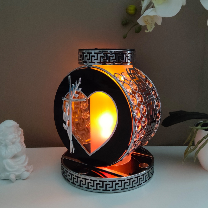 Лампадка велика ажурна золотиста на сонячній батареї Witraz Serce Premium Silver Лампадка велика ажурна золотиста на сонячній батареї Witraz Serce Premium Silver